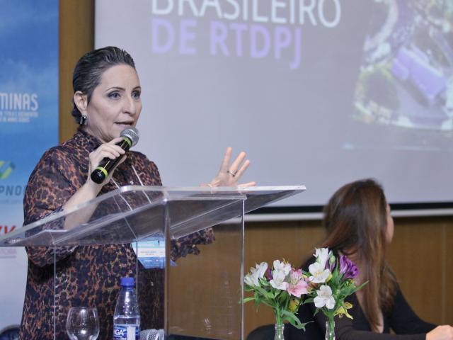 X Congresso: Palestra sobre a função social do RTD mostra a experiência do Instituto Novo Brasil