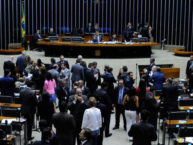 Câmara: Projeto permite que pessoa que necessite de curatela a solicite judicialmente