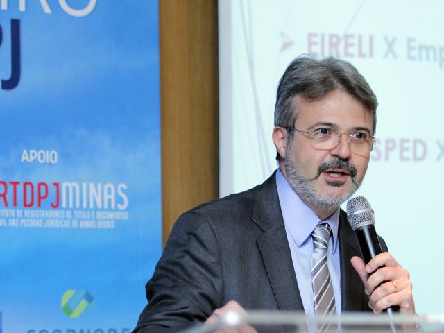 X Congresso: Palestra alerta sobre a necessidade de integração dos cartórios à Redesim
