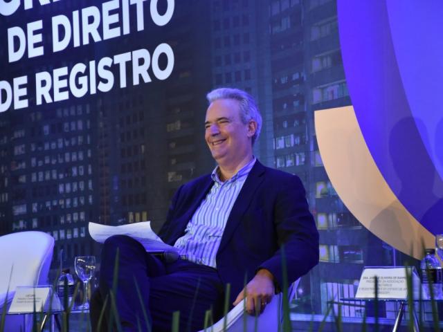 Publicitário Luiz Lara fala sobre o reposicionamento da marca Cartório no Brasil no XX Congresso de Direito Notarial e de Registro